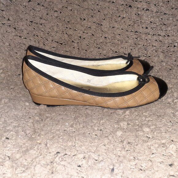 LONDON SOLE-Tan Quilted Leather-Black Patent Leather Cap Toe-Sz 38-Excellent - Picture 4 of 7